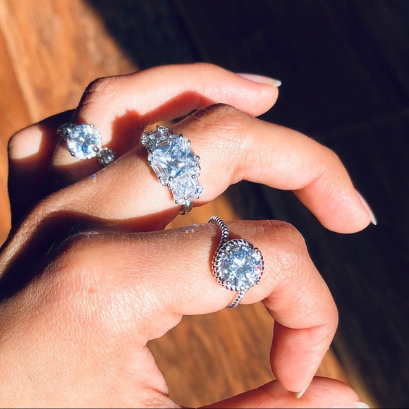 sterling silver ring with CZ - Picture 8 of 8